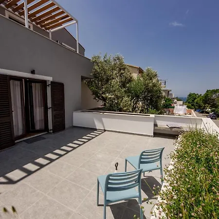 Casa Dubi Hvar 3*