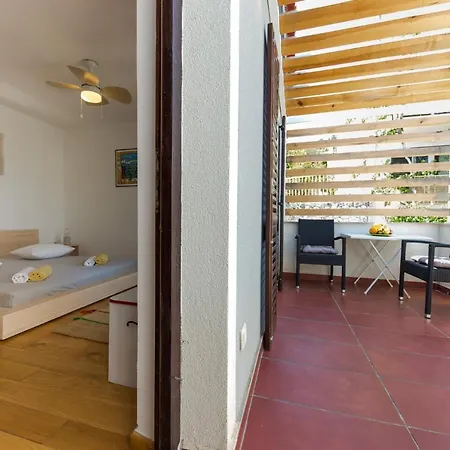 Casa Dubi Hvar 招待所