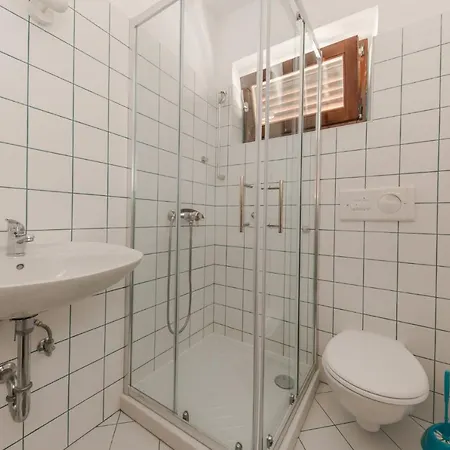 Casa Dubi Hvar 3* フヴァル